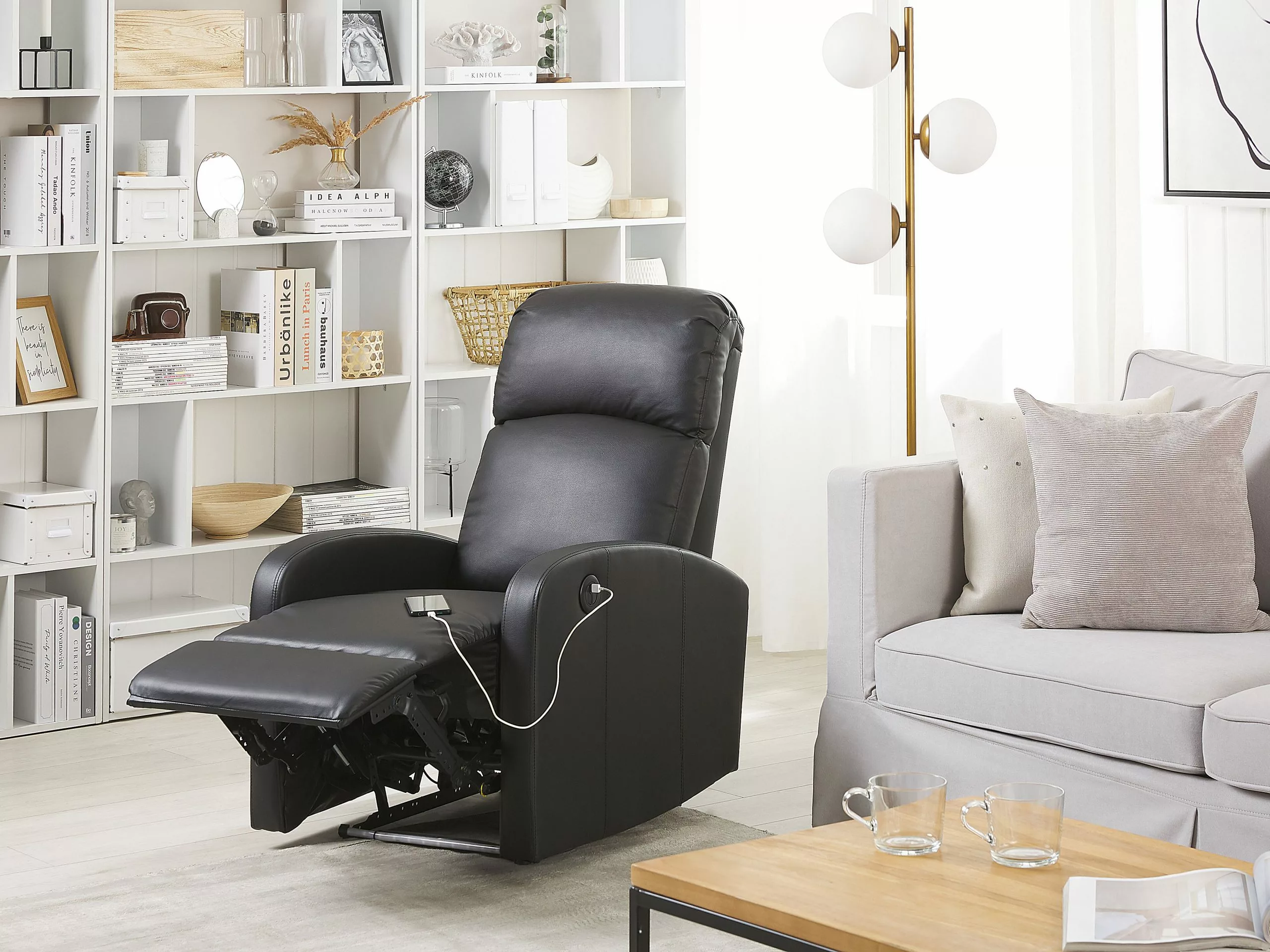 Beliani Sillón Reclinable De Piel Sintética Negro Con LED Y Puerto USB VIRRAT - Imagen 2