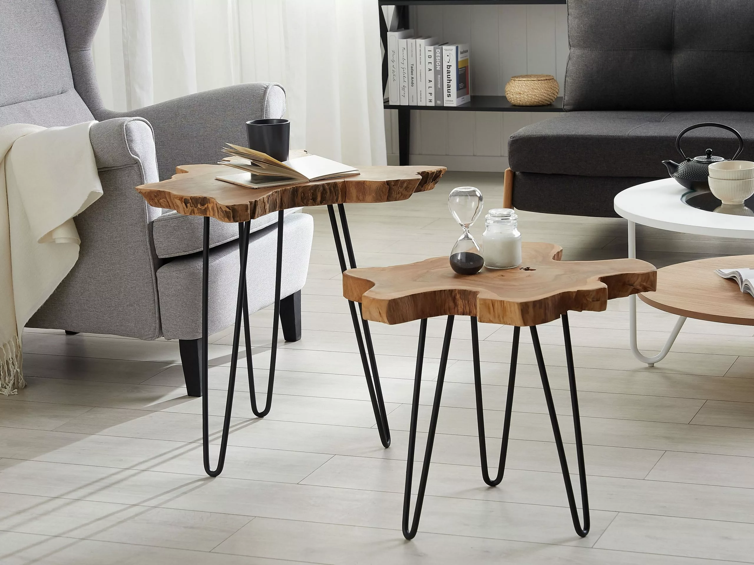 Beliani Conjunto De 2 Mesas De Centro De Madera De Java Oscura/negro CAMROSE - Imagen 2