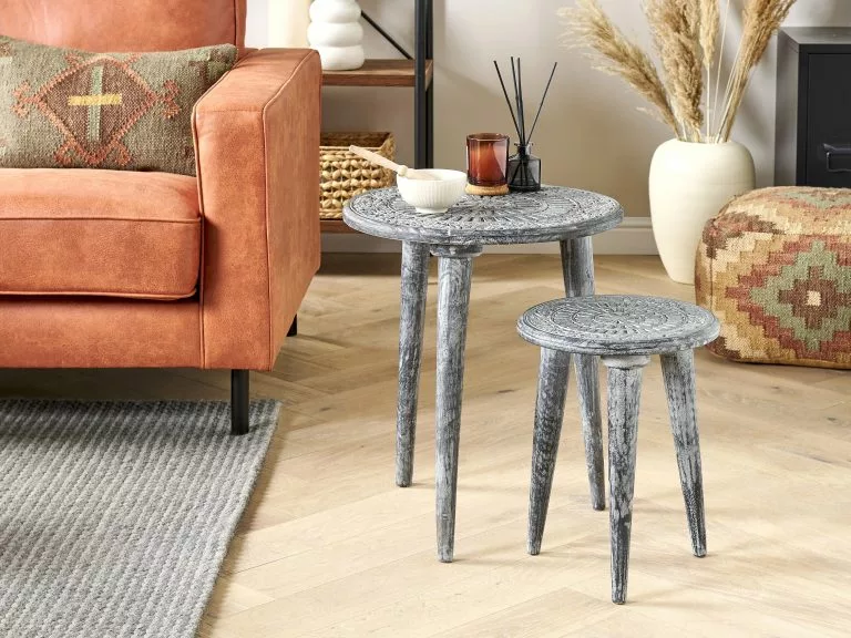 Beliani Conjunto De 2 Mesas De Madera De Mango Gris JATRA 2 Beliani Conjunto De 2 Mesas De Madera De Mango Gris JATRA - Imagen 2